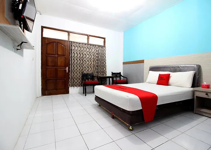 RedDoorz Plus Syariah near Lempuyangan Station 3 Yogyakarta